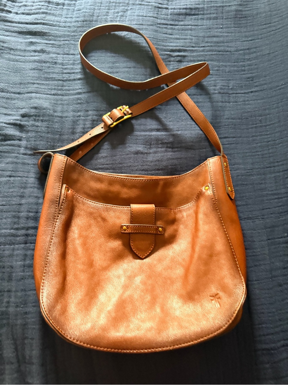 FRYE - Leather Crossbody Bag Purse in Cognac Brown - Picture 2 of 7